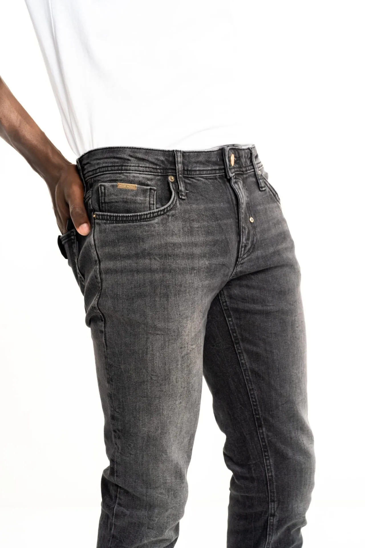 AM Jeans Ozzy Tapered Fit In Powe MMDT00241-FA750433-9000-1-W01680