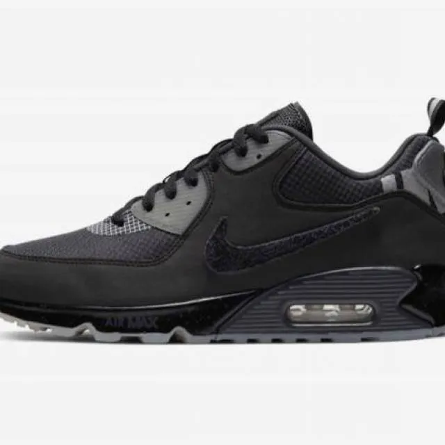 (deadstock) undefeated x nike air max 90 black anthracite