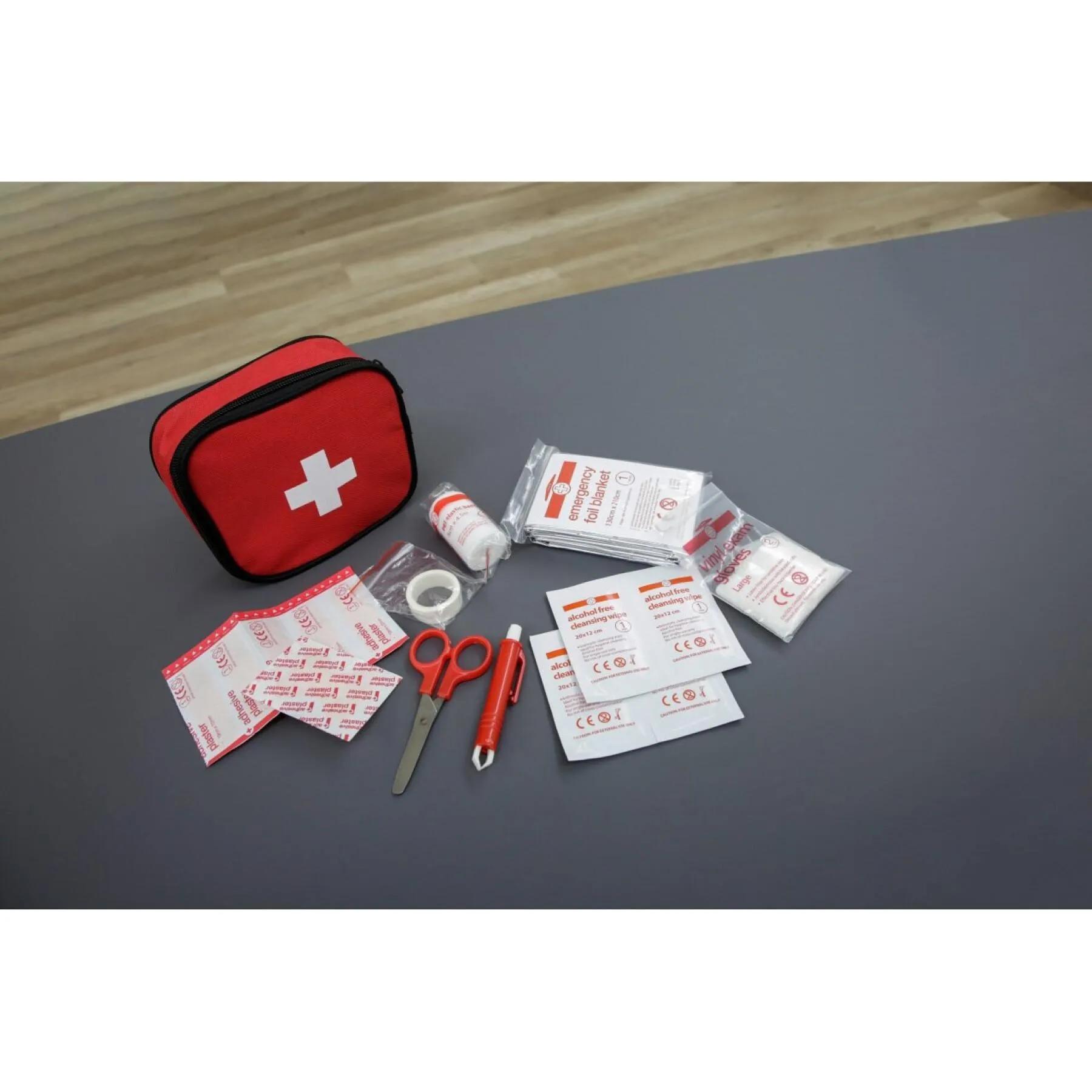 First aid kit premier Kerbl [Size 15x13x4cm]