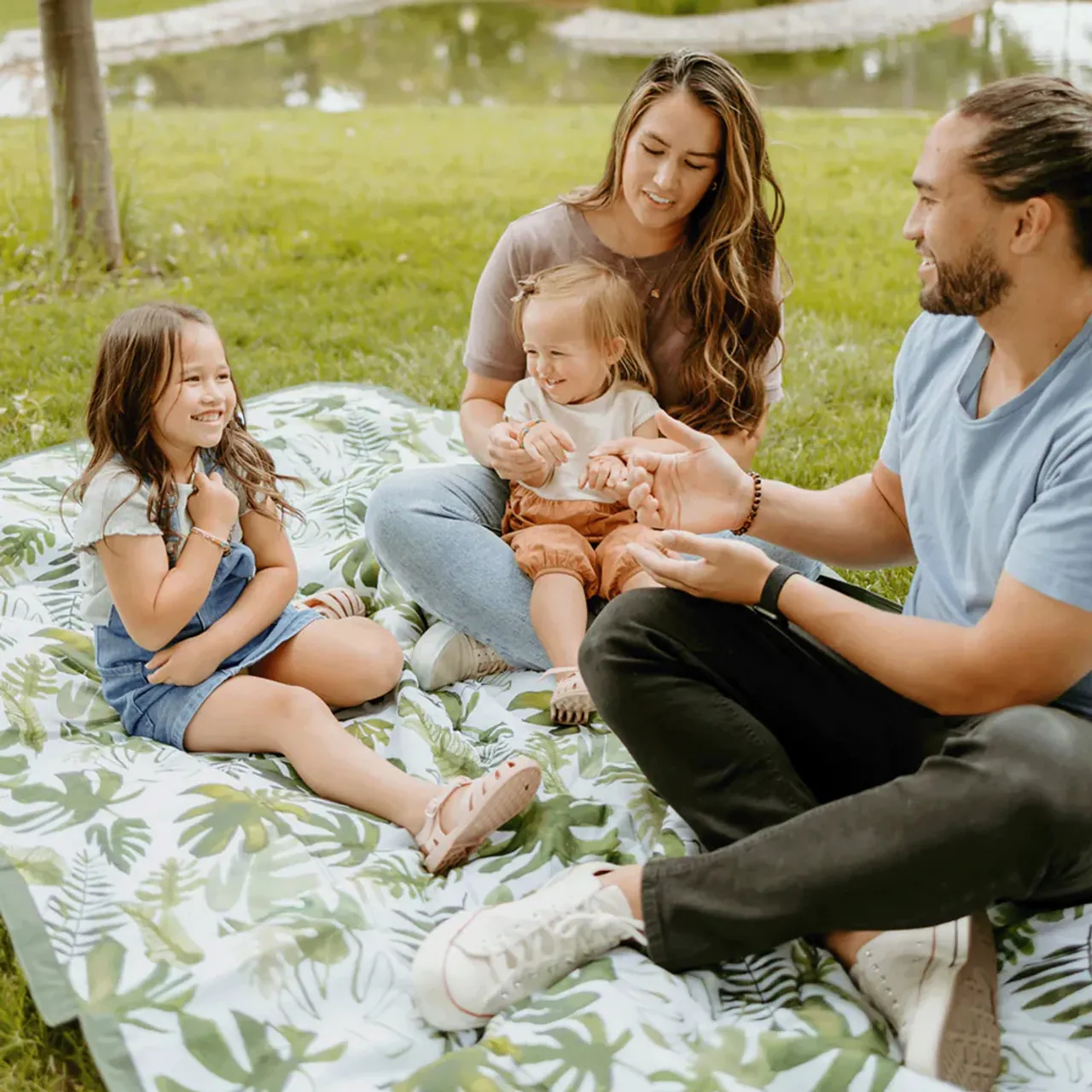 Little Unicorn Cotton Outdoor Blanket 24SS Tropical Leaf