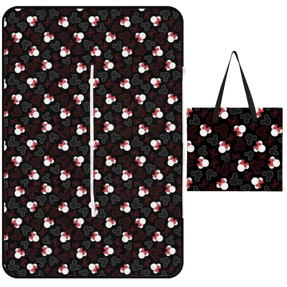 Mickey And Minnie Dots Zipper Picnic Mat