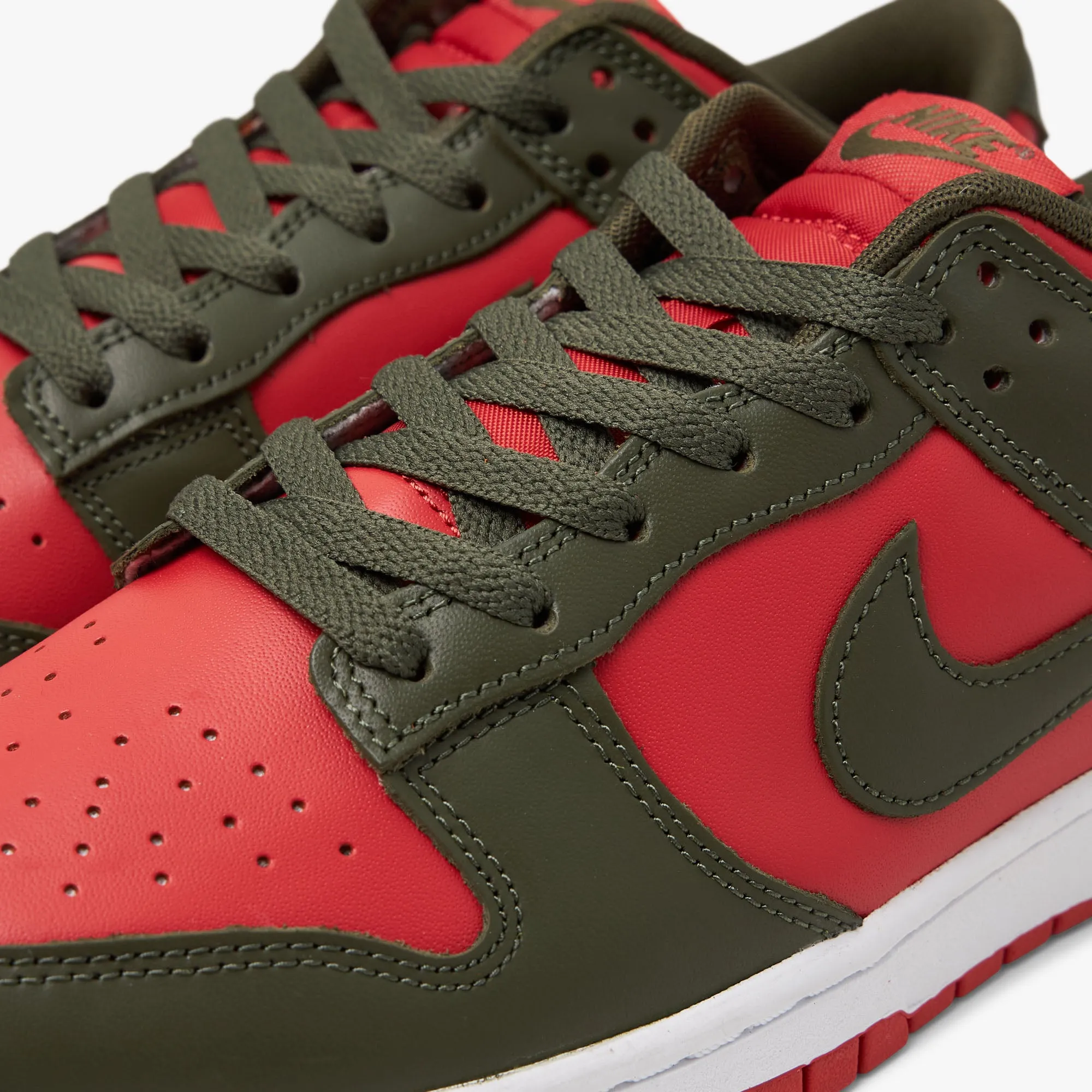 Nike Dunk Low Retro Mystic Red / Cargo Khaki - Mystic Red