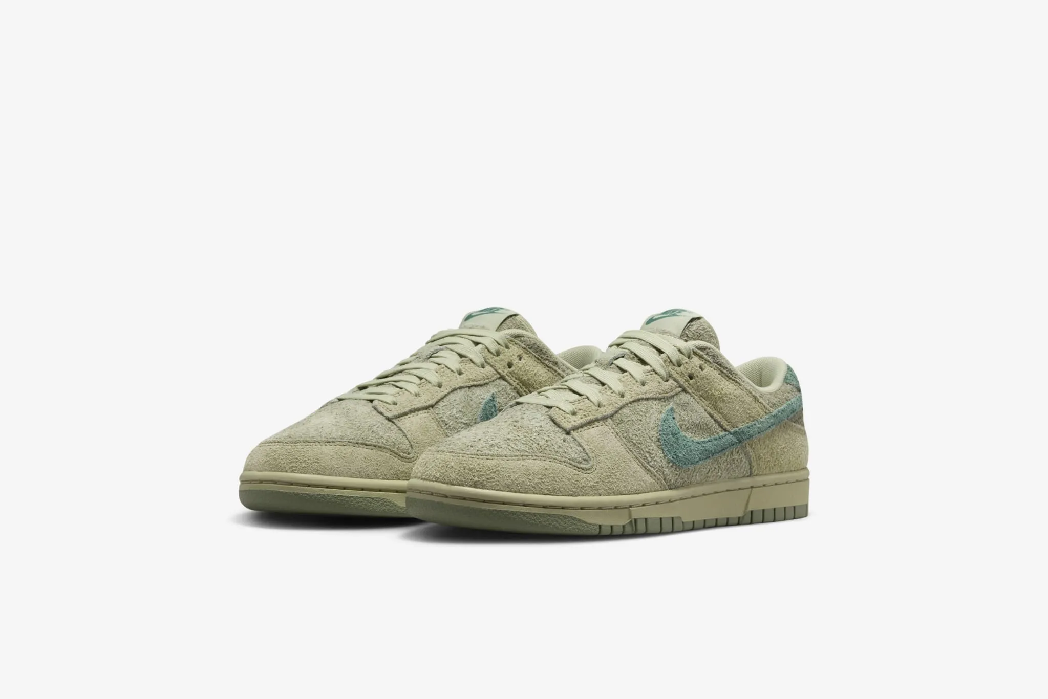 Nike Dunk Low W - Olive Aura / Bicoastal / Oil Green