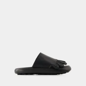 Pelotas Flota Sandals - Camper - Leather - Black