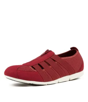 SUPERSOFT Scottie Wine Fabric Sneakers