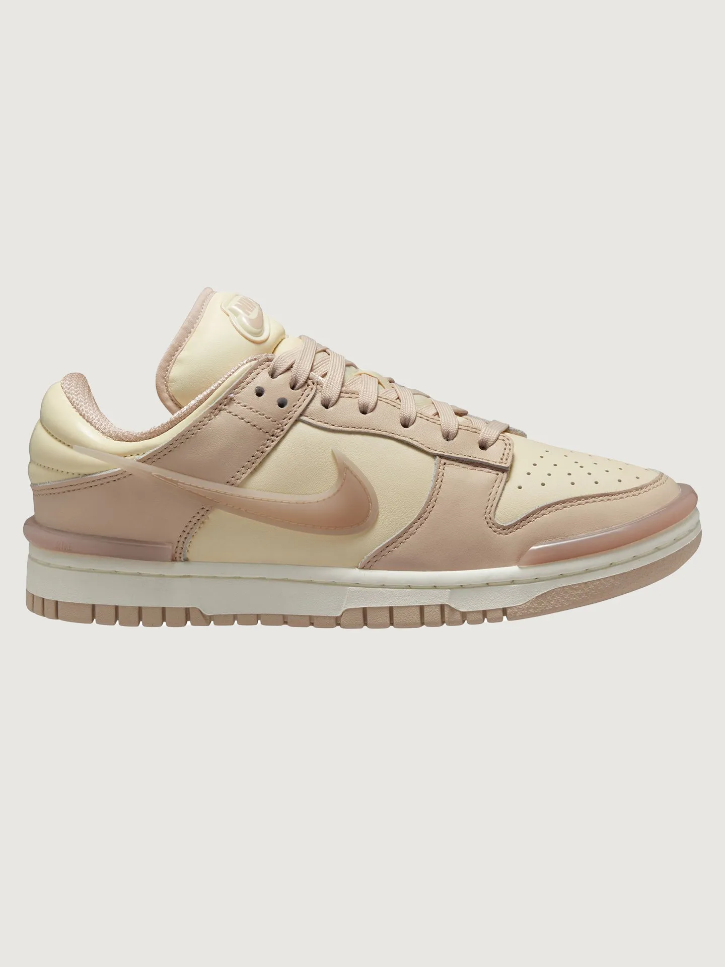 W Nike Dunk Low Twist - Coconut Milk/Sanddrift-Pink Oxford-Sail